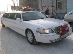 Lincoln TownCar 10 мест (Белый)